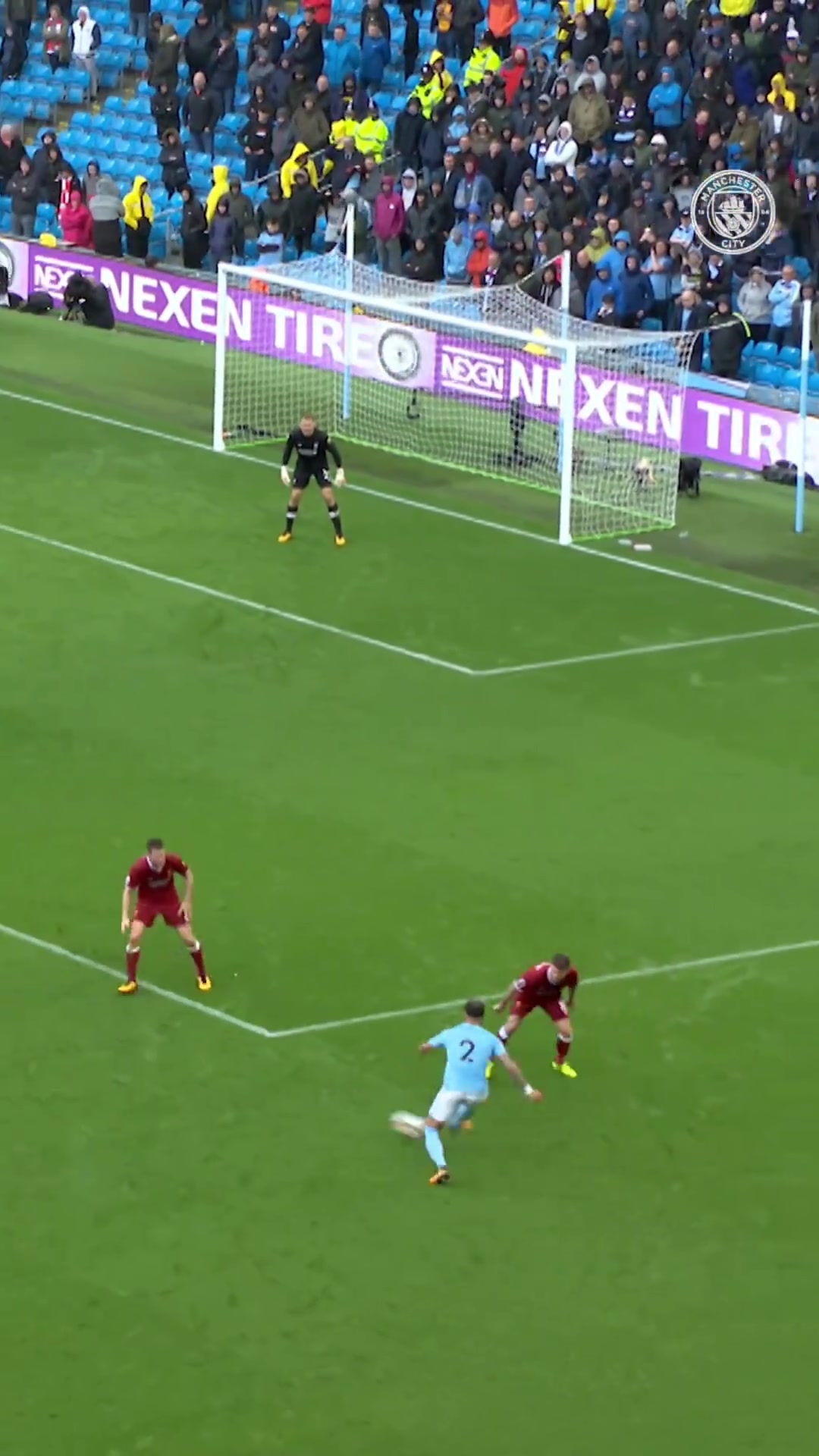 利物浦大胜，锁定小组第一出线