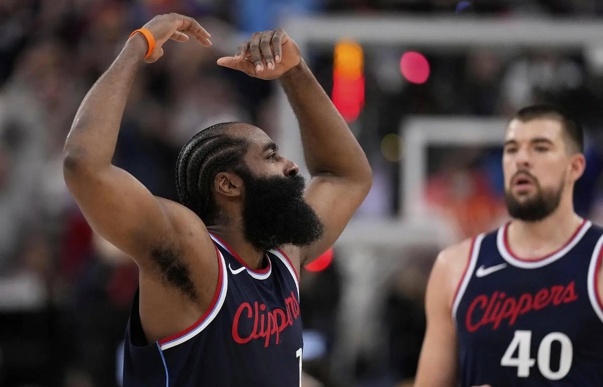 爵士主场被完败，高位战绩遭瓦解的简单介绍