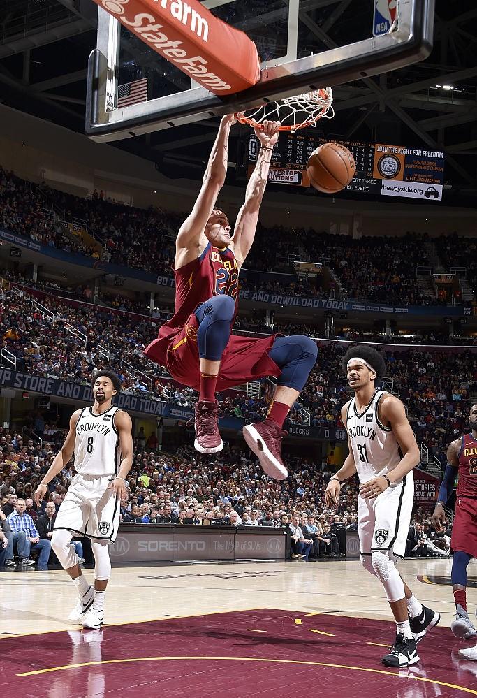 罚球失准,篮网难敌骑士失利的简单介绍 罚球失准,篮网难敌骑士失利的简单介绍