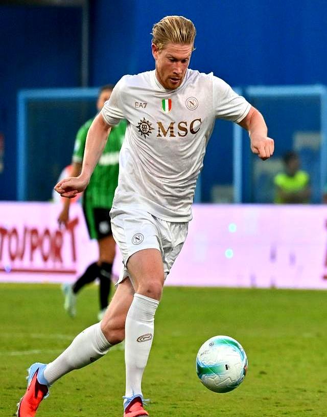 关于萨索洛力克意大利那不勒斯，进行战略调整的信息